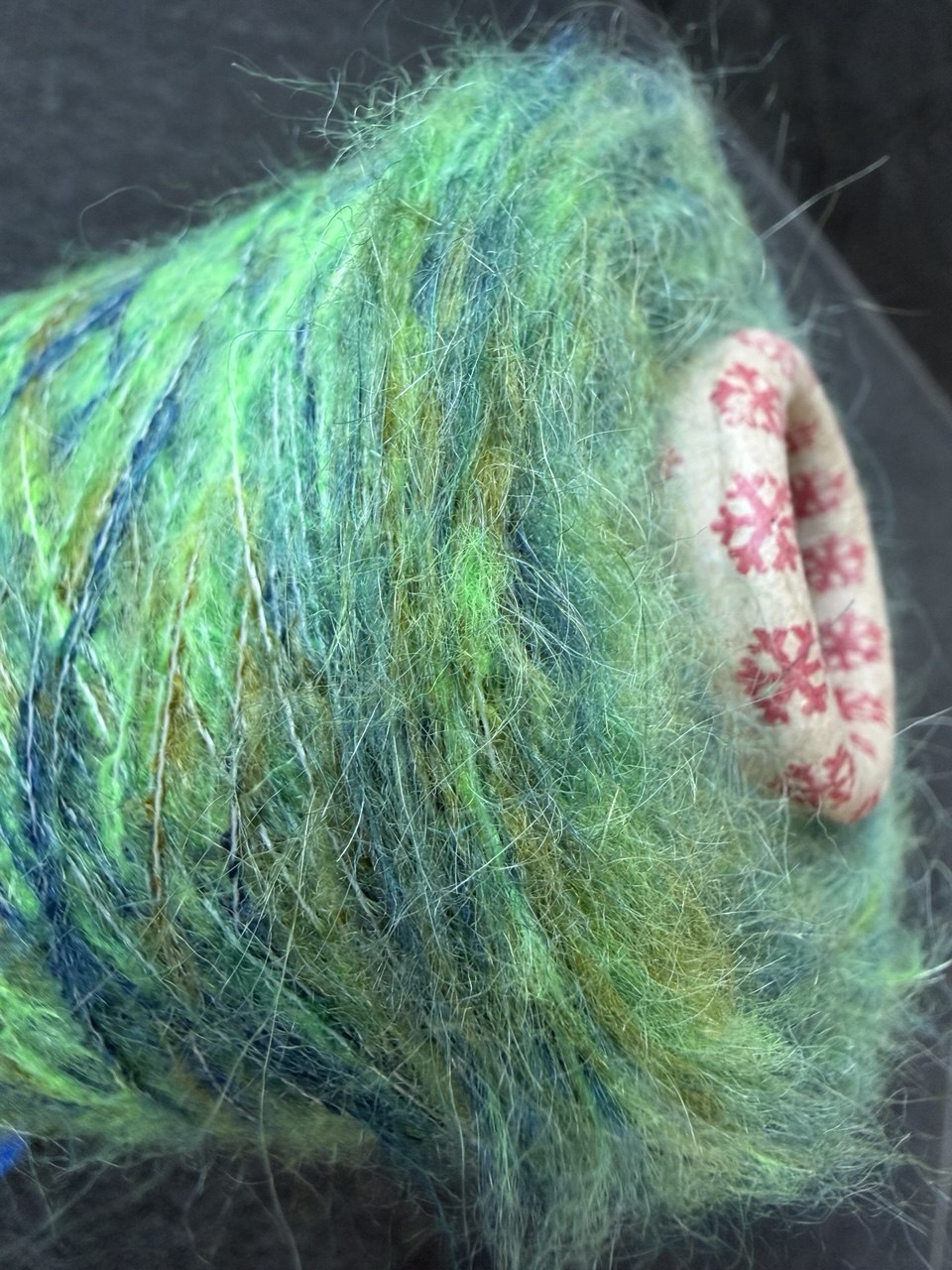 Virginia — 30% Kid Mohair, 30% PA, 30% PC yarn, 900m/100g