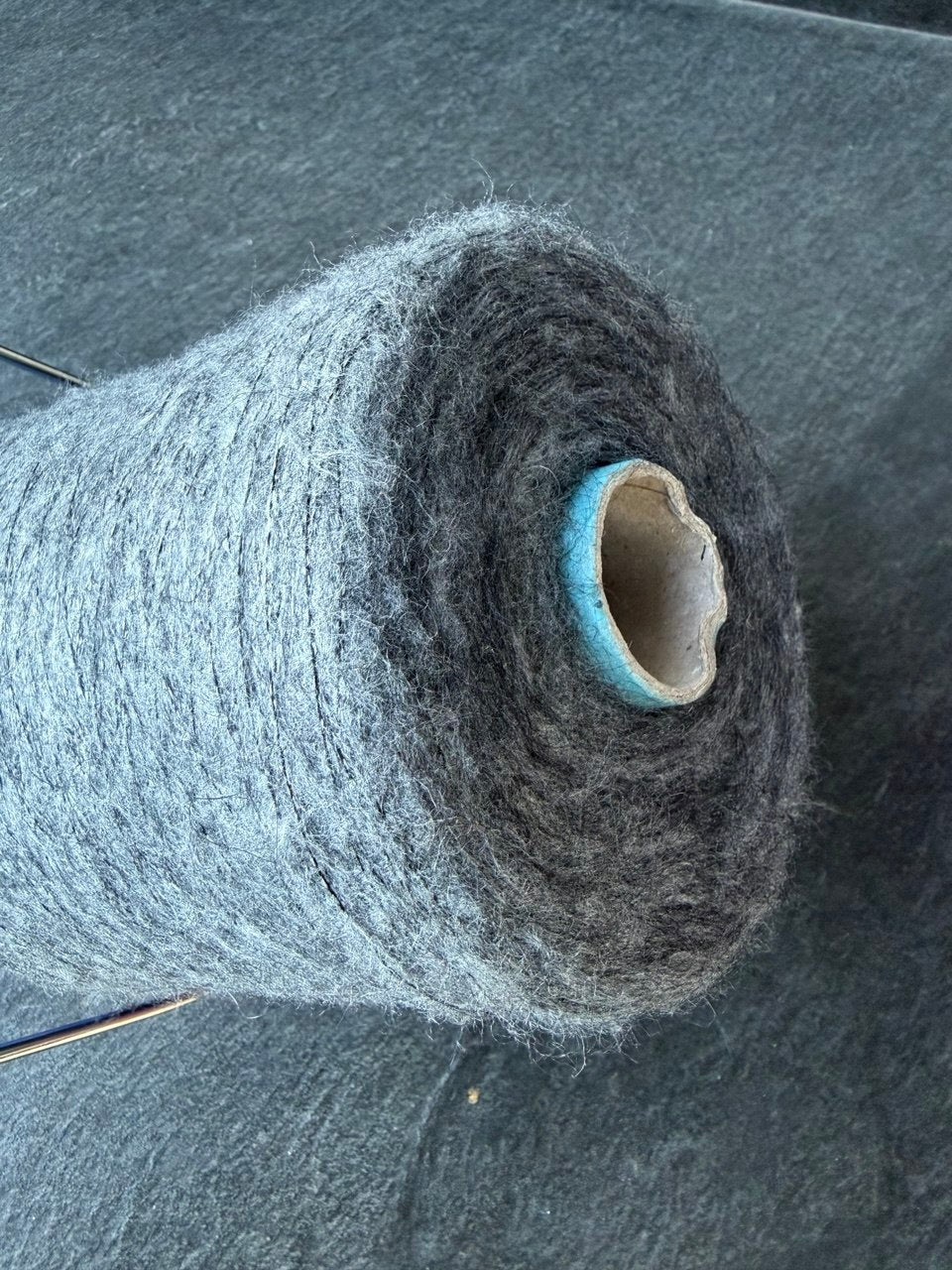 Virginia — 30% KidMohair, 30% PA, 30% PC yarn, 900m/100g