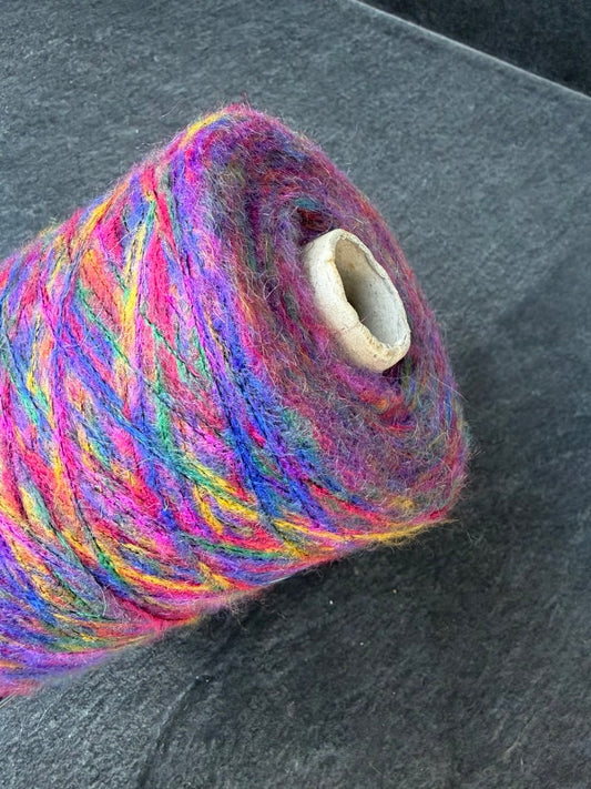 Virginia — 30% KidMohair, 30% PA, 30% PC yarn, 900m/100g