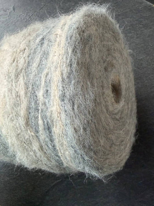 Alpaca — 63% Alpaka, 37% PA, 220 m / 100 g